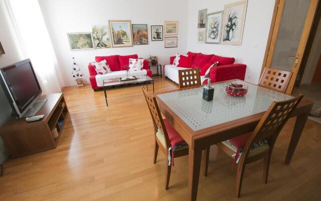 Apartment Lovre