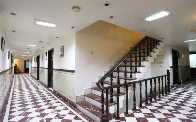 Oyo 47159 Royal Residency