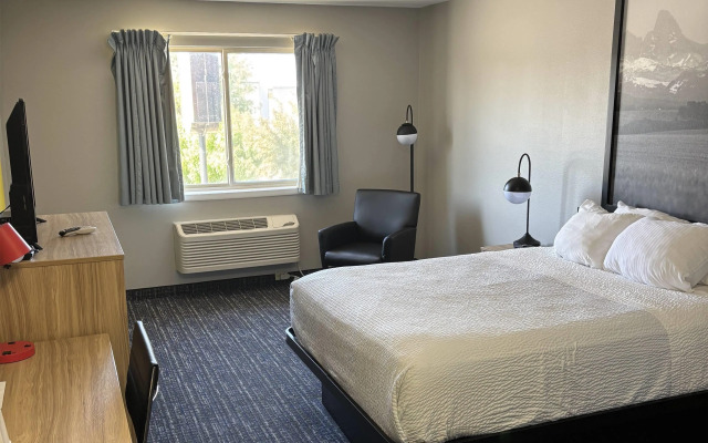 Super 8 by Wyndham Rexburg