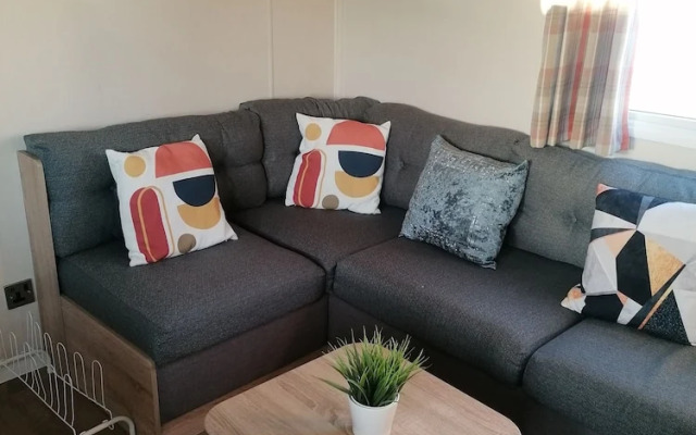 4-bedroom Caravan/static Home in Clacton-on-sea