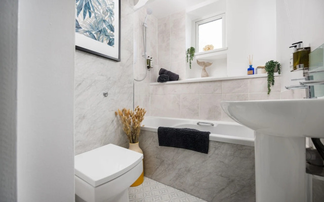Bijoux Central Plymouth 1 Bed Apartment