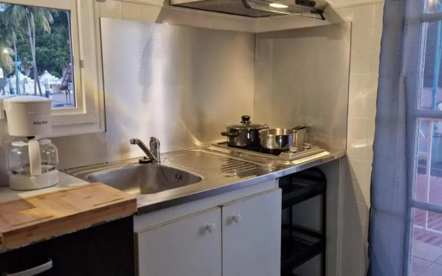 Studio rénové au coeur de Sainte Anne