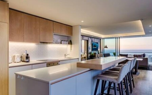 Penthouse in Sea Point With Unbelievable Views Attique Vue