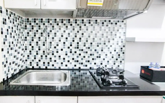 Full Parquet 2BR Kalibata City Apartment