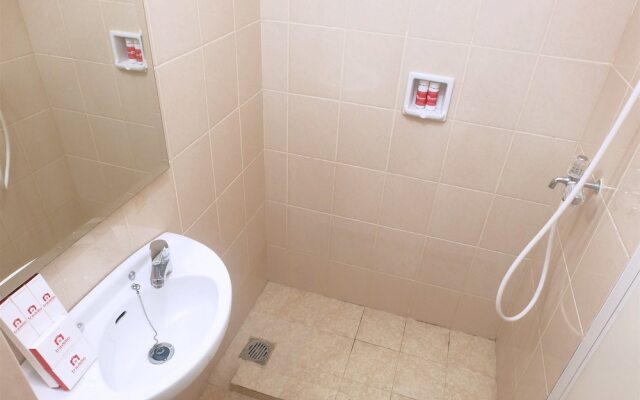 Cozy Studio Apartment Near Mall Kelapa Gading