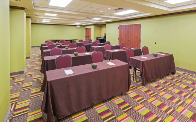 Hampton Inn & Suites Tulsa Woodland Hills