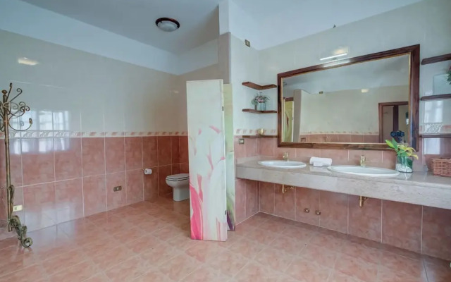 Villa Oasi With Private Pool