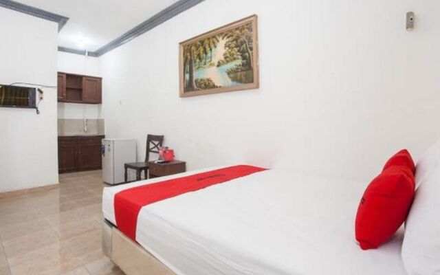 RedDoorz near Ciputra World 2