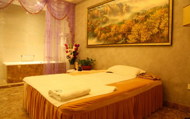 Lancui Lake Tian Mu Hot Spring Resort