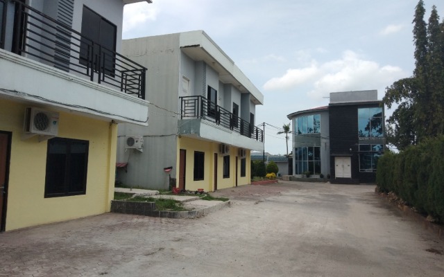 Halay Inn Tanjung Marowa