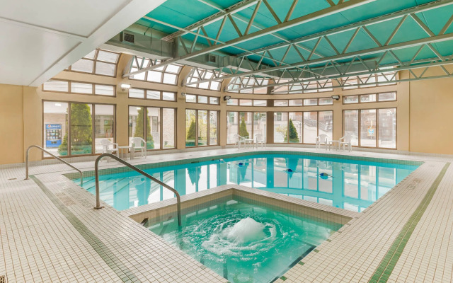 Quality Hotel Fallsview Cascade