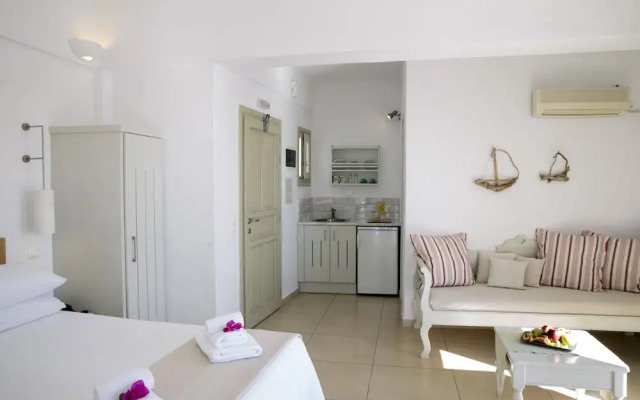 Irida Santorini