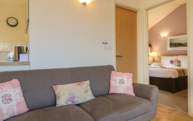 Chalet Log Cabin L12