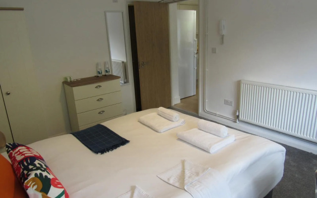 The Cambridge Suites - Tas Accommodations