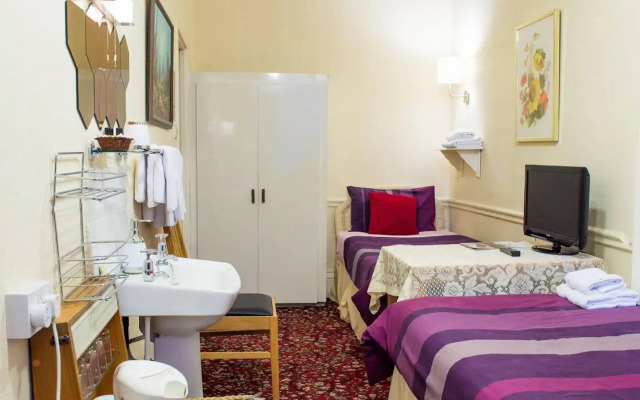 Lyncliff Hotel