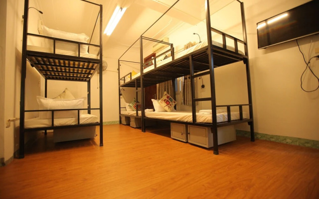 Next 68 Hostel