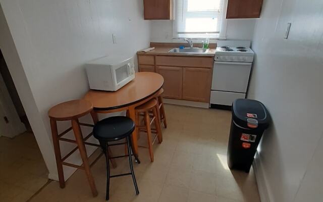 Atlantic Breeze Motel & Apartments