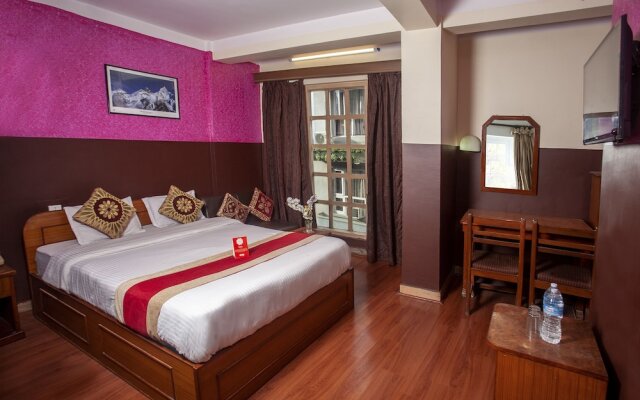 OYO 169 Hotel Cosmic