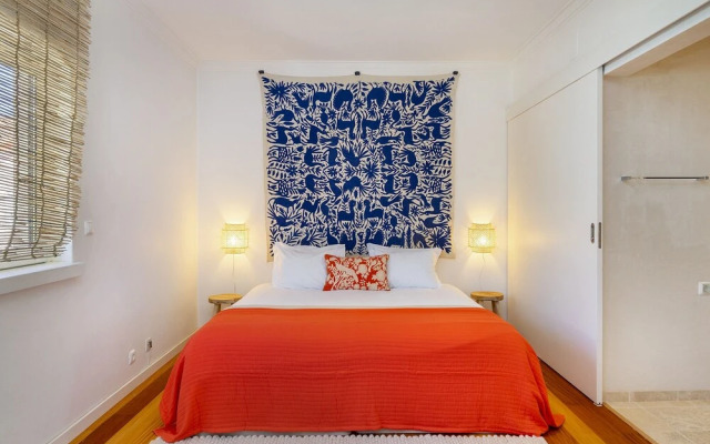 Stylish Sunny Penthouse Near Cascais Center & Greenspace