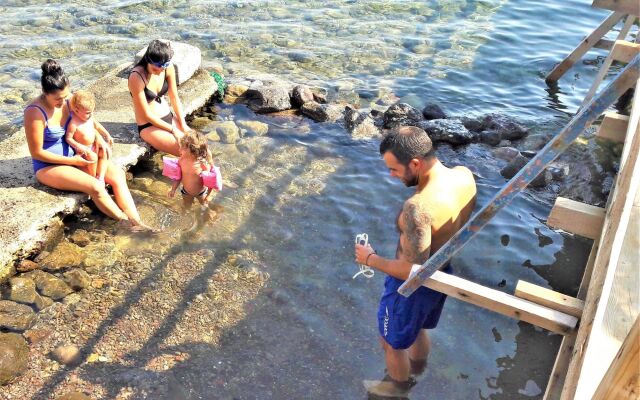 Assos Nazan Motel Restoran Beach