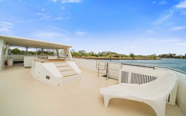 Coomera Houseboats Gold Coast