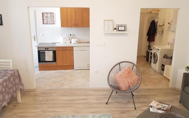 Előkapu Apartman