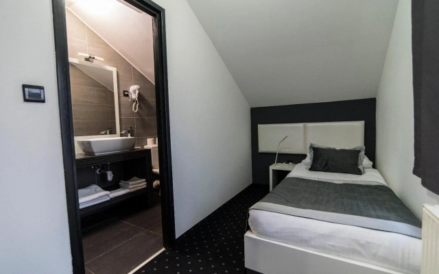Hotel Cool Zagreb Airport