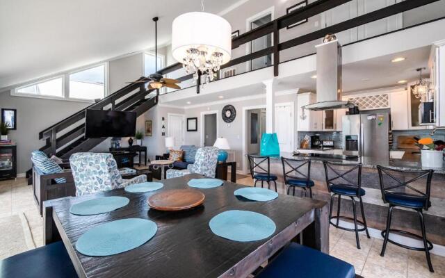 Just Beachy by Oak Island Accommodations