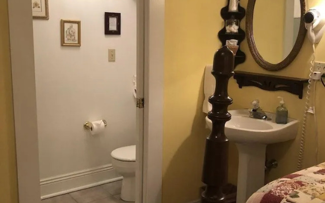 Alpine Haus Bed & Breakfast Inn