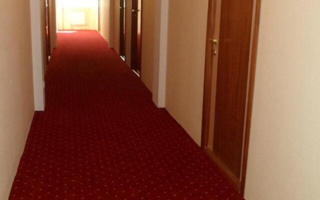 Amaks City Hotel