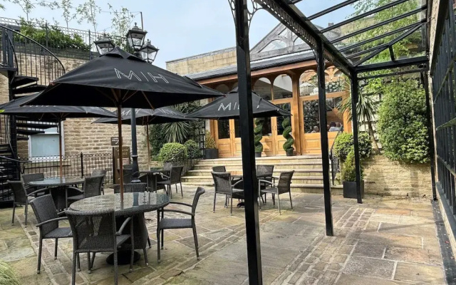 Manor House Lindley