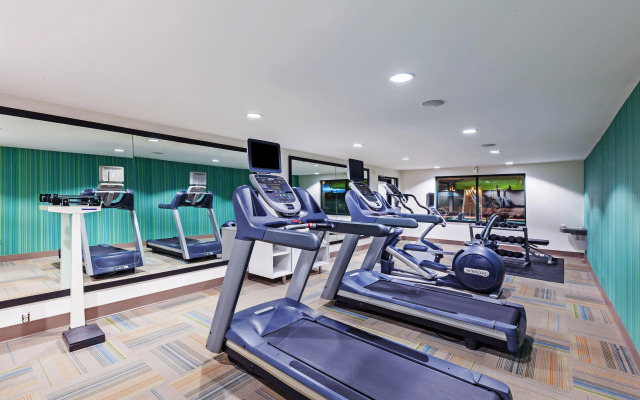 Holiday Inn Express & Suites Tulsa S Broken Arrow Hwy 51 by IHG