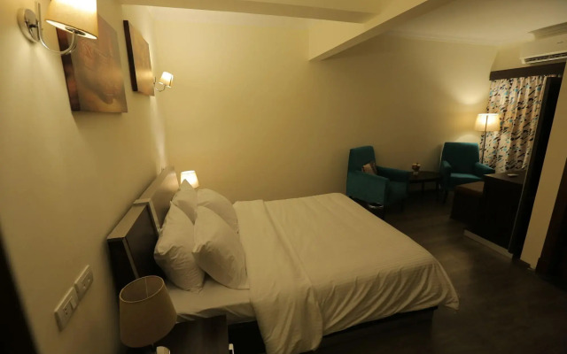 Pyramid Edge Hotel & Exclusive Pyramids View Rooftop