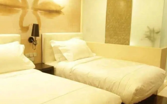 Red Hotel - Beijing