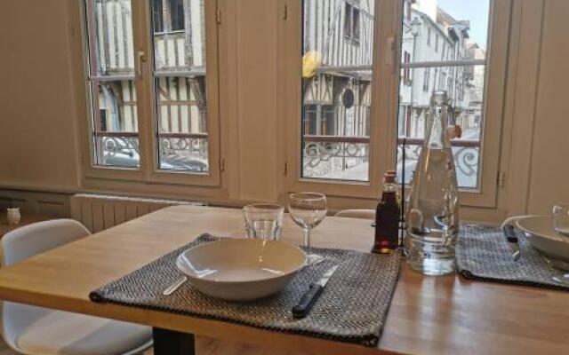 T2 Centre Ville Entierement Equipe