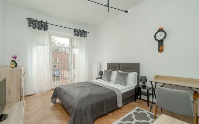 Apartment Poznan With Balcony by Renters