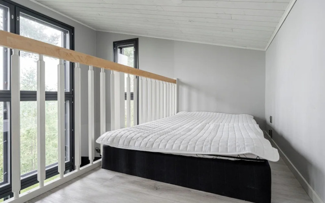 Peaceful 2BR Getaway Cabin at Riihivuori