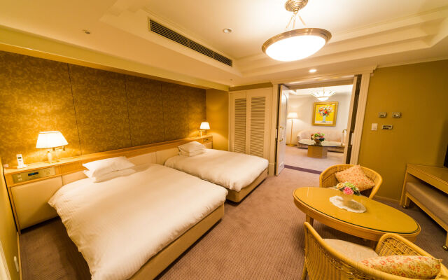 The Crown Palais New Hankyu Kochi