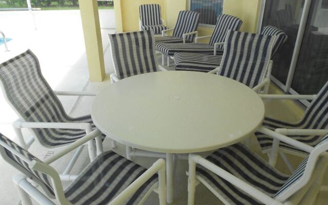 Villa Tineke - Golfcourse - 4 Bedroom