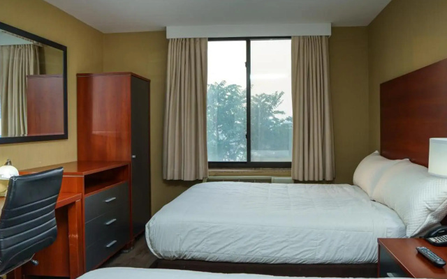 Prince Flushing Hotel
