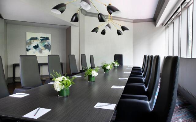 Crowne Plaza Atlanta Perimeter at Ravinia by IHG