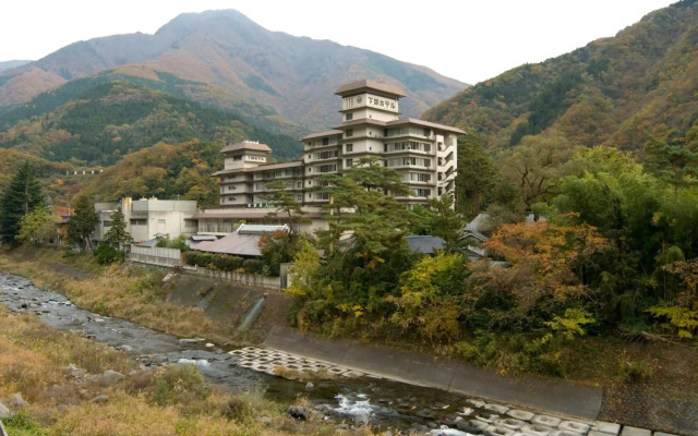 Shimobe Hotel