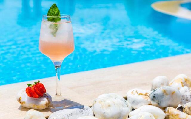 Evlalia Studios & Villas