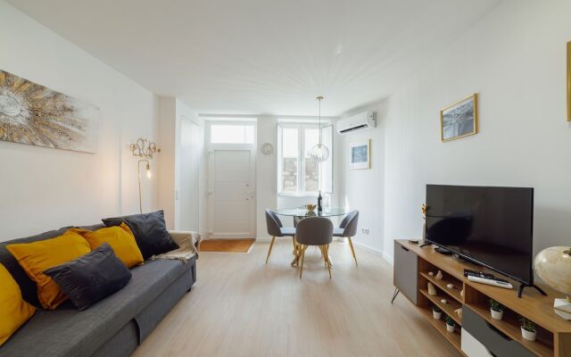 Lapa Stylish Apartment A by Vacationy