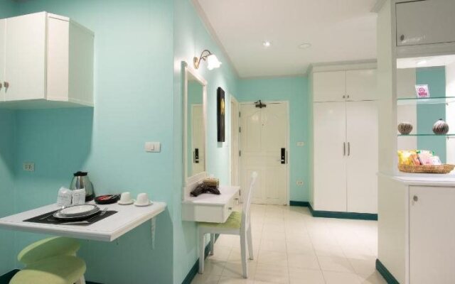 The Grand Paradise Suite