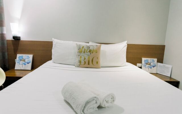 Madonna Hometel and Suites