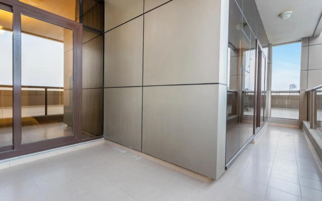 Live spacious 3BR - All En suite with Balcony