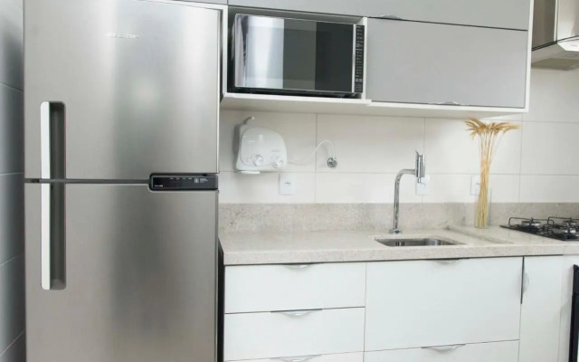 Ambiente Descolado 100m da praia e piscina