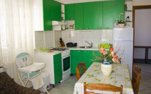 Nikša - 10 m From Beach - A2 Zeleni