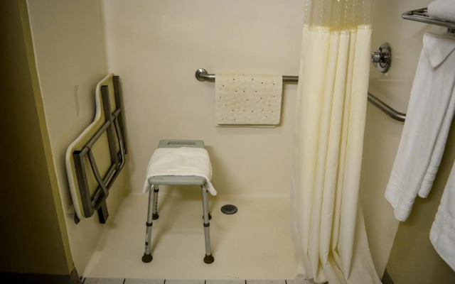 Travelodge by Wyndham St. Louis